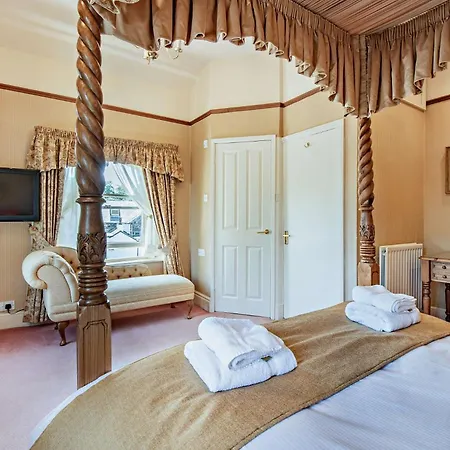 6 Bed In 90333