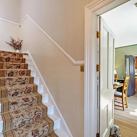 6 Bed In 90333 Holiday home
