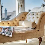 6 Bed In Oc-90333